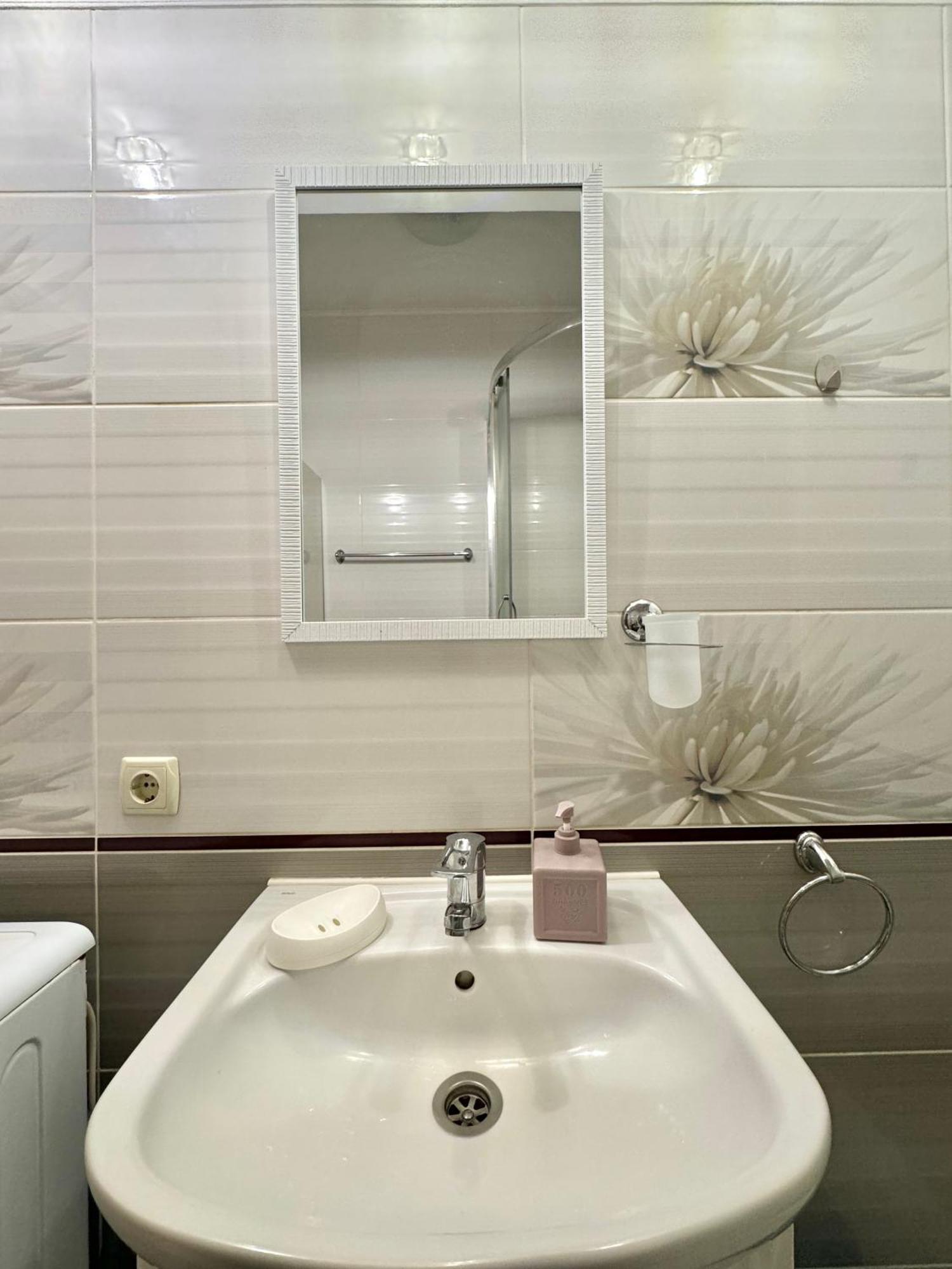 Apartpoltava 100 Квадратних Метрів Затишку В Серці Полтави, Корпусний Парк, Банківський Чек Luaran gambar